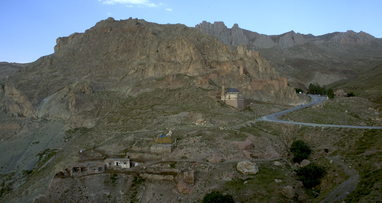 View to the ridge behind the Palace.