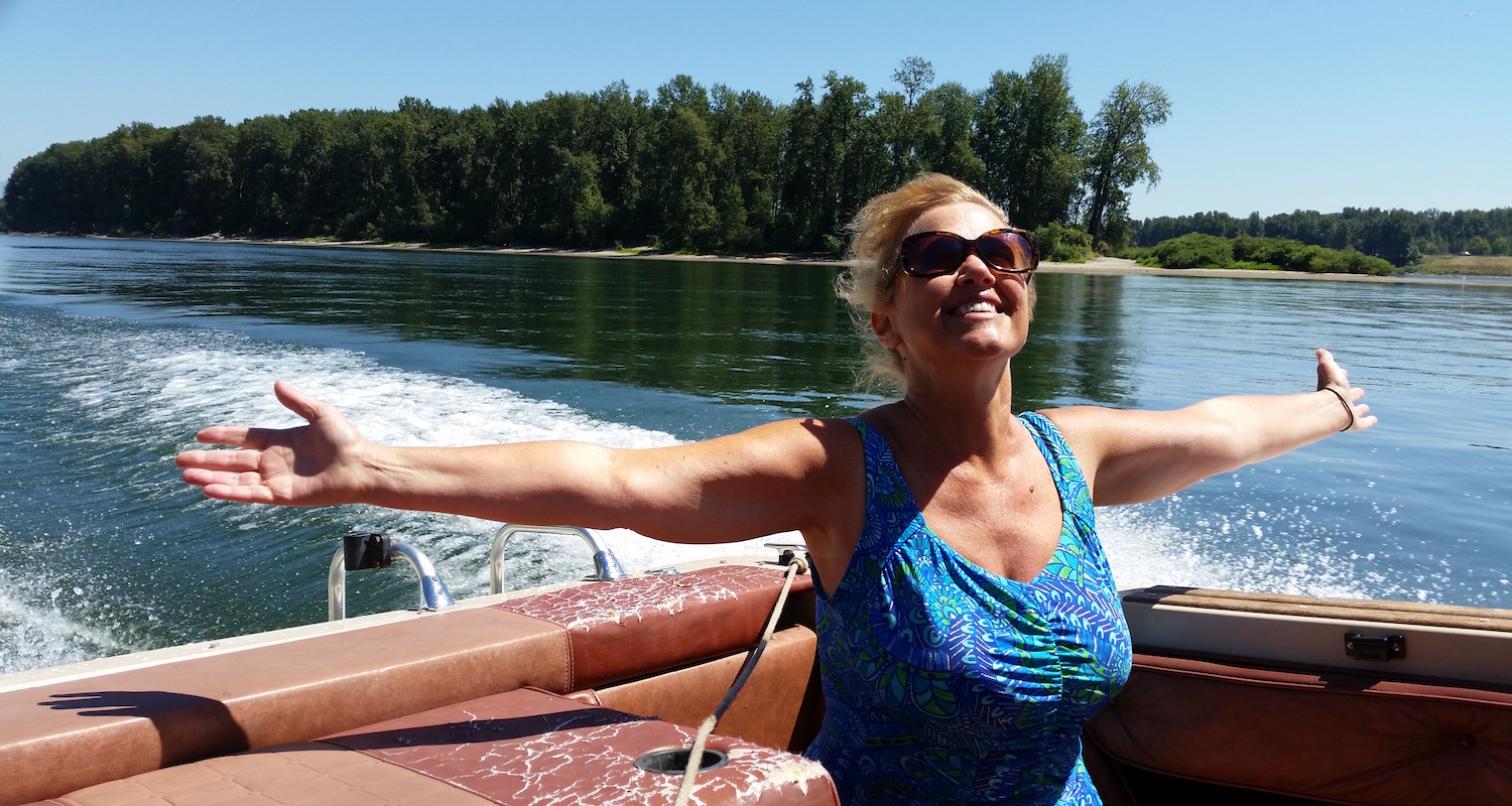 Vicki on the glorious Columbia, the mightiest Pacific-bound river in North America.
