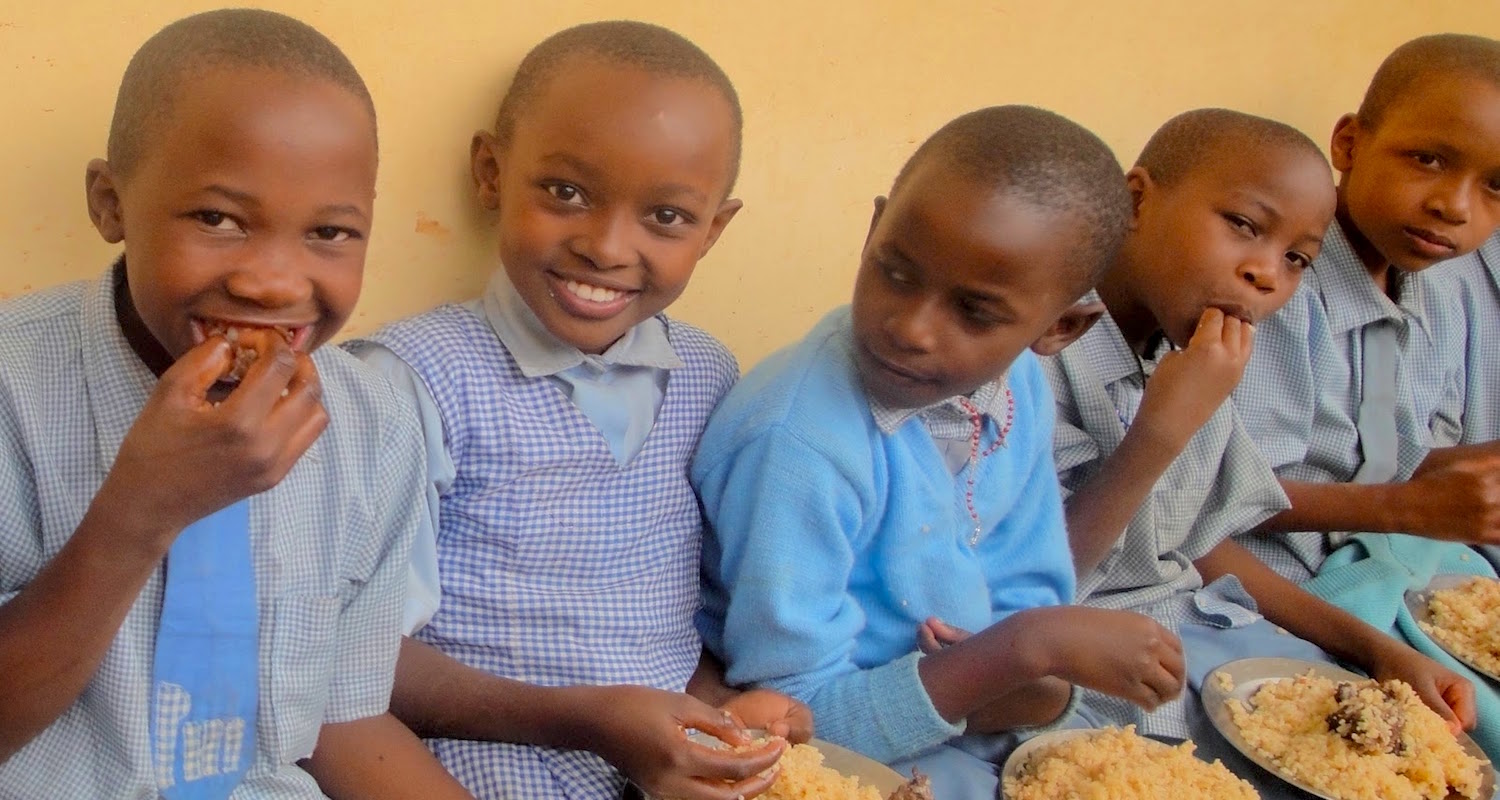 Pilau day for the children! This image and other personal insights into life at Stella Maris can be found on the blog of Mr Terry. See his site, Mt Terry and the Watoto, here.