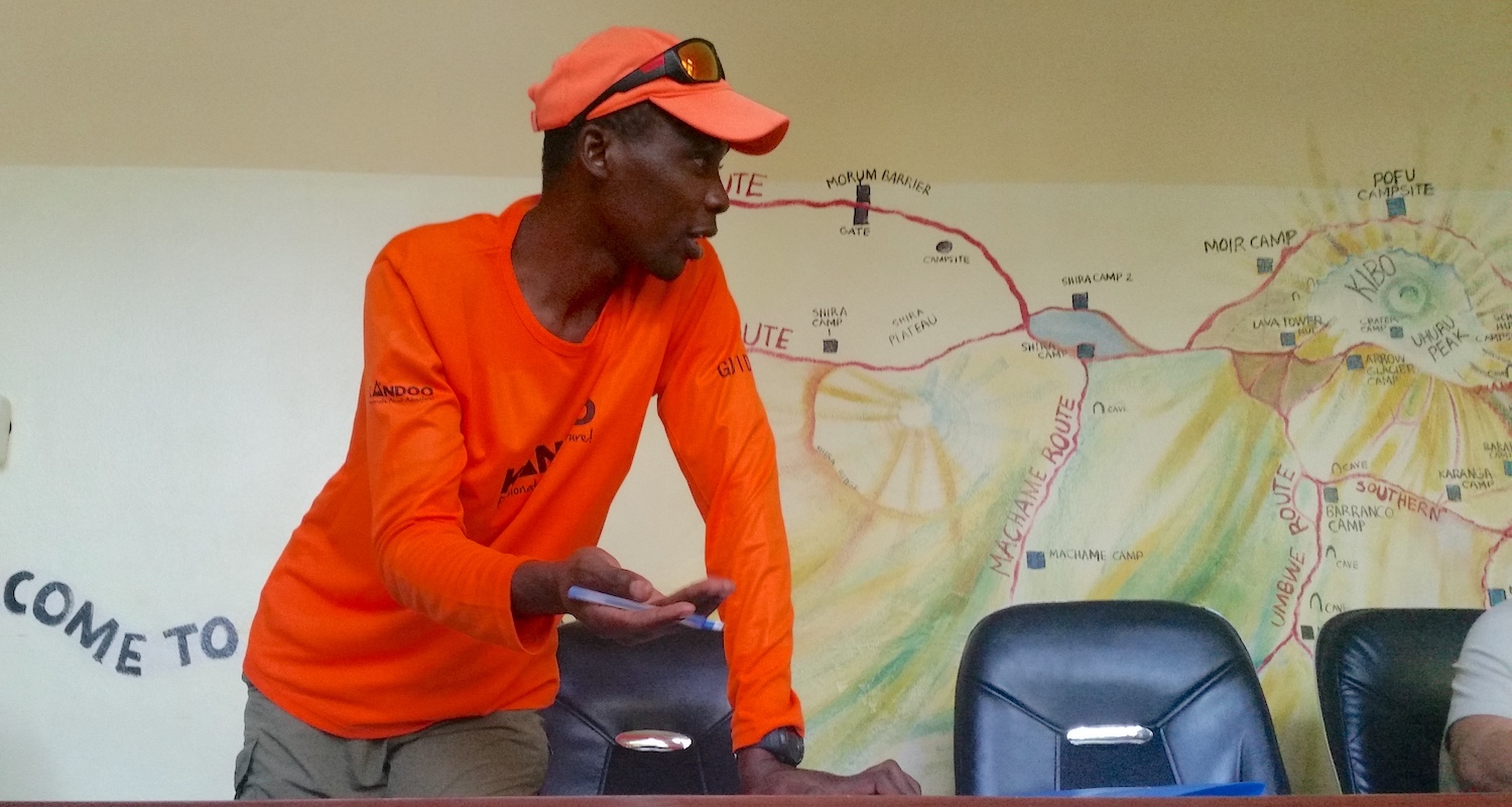 Robert introduced himself at the Stella Maris briefing .