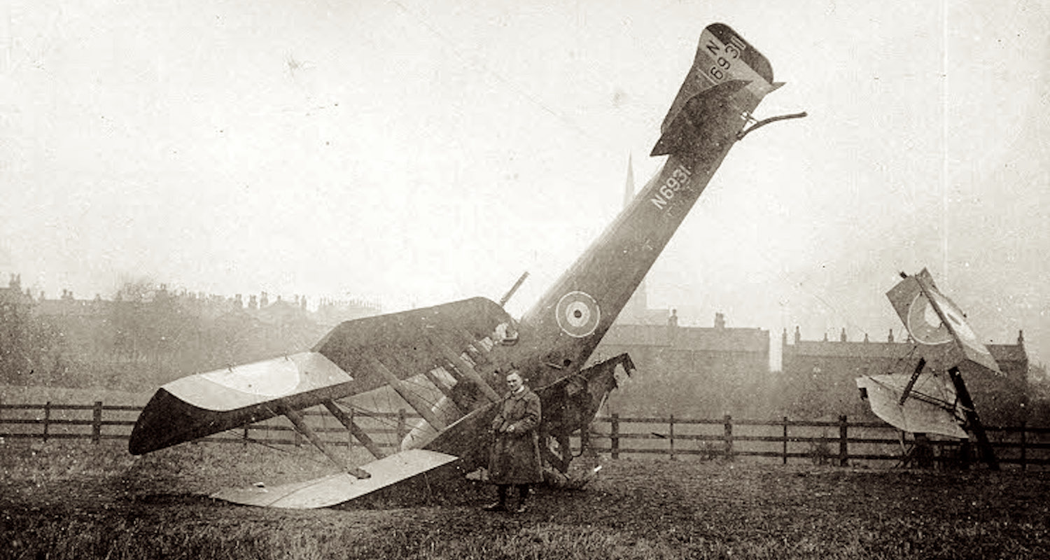 A good landing. Image from https://www.ossett.net/pages/WW1_Air_Crash_Gedham_jpg.htm, accessed 6/7/2019.