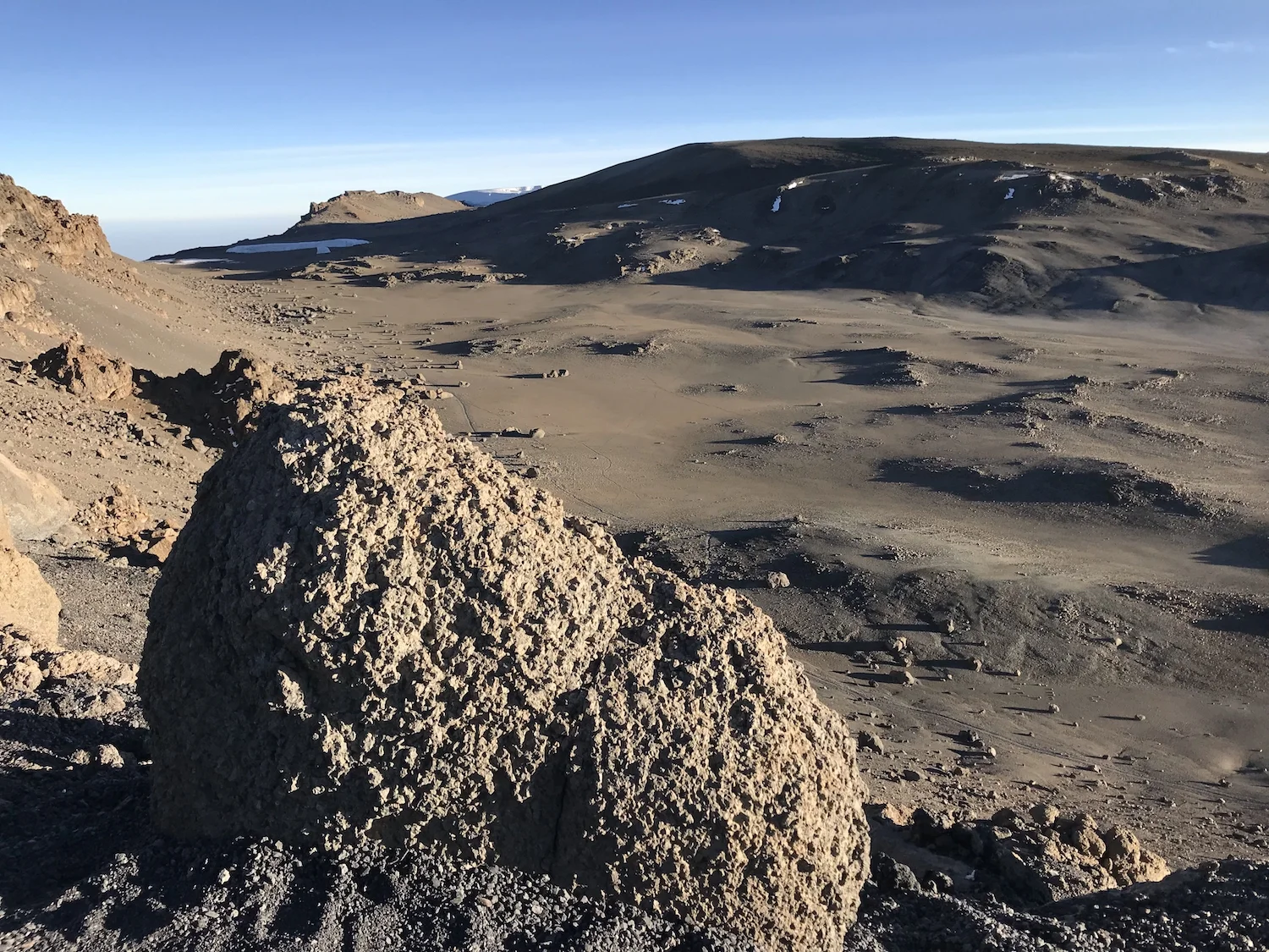 Kibo caldera 1.jpg