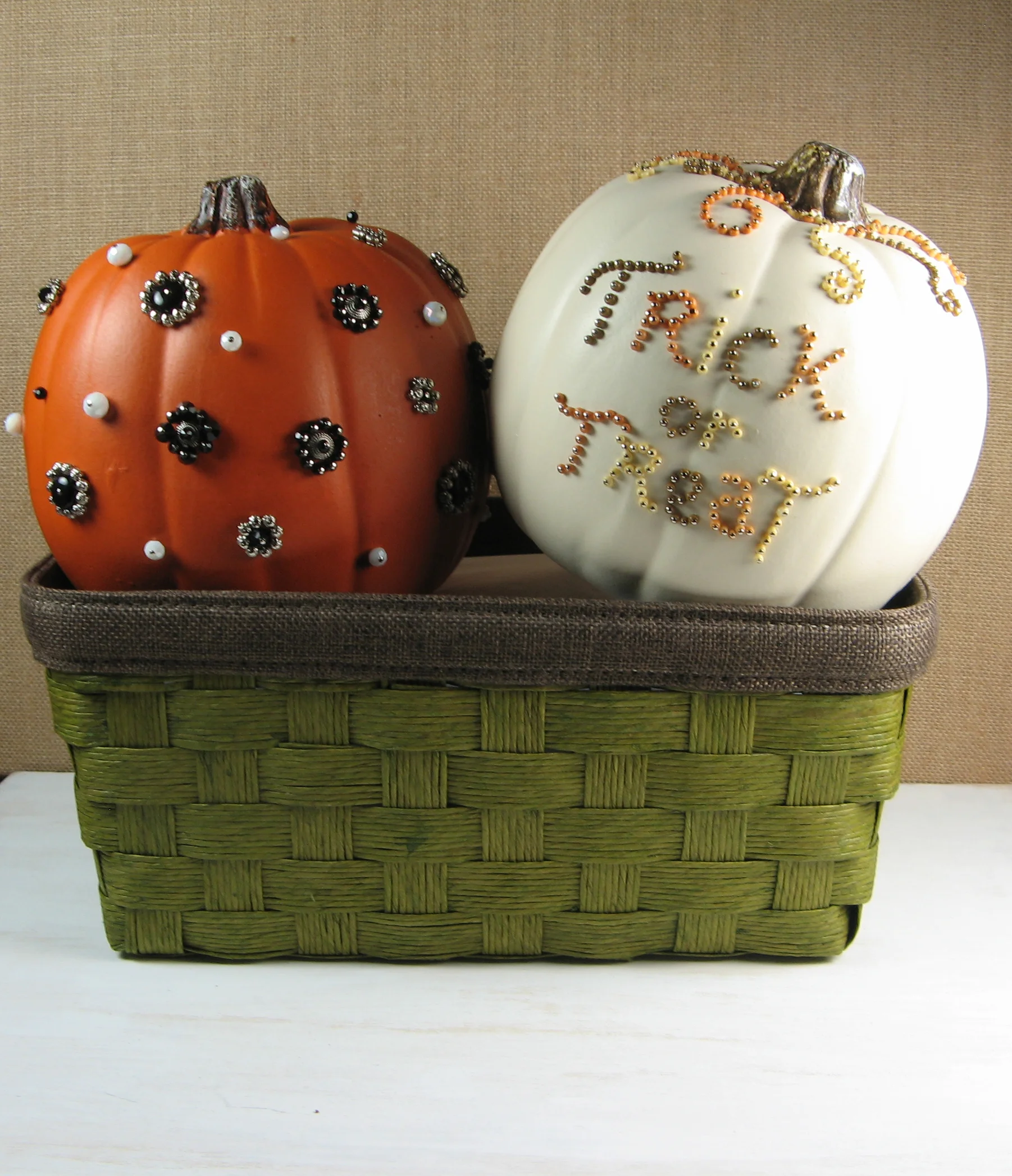 Beaded Pumpkins for Halloween