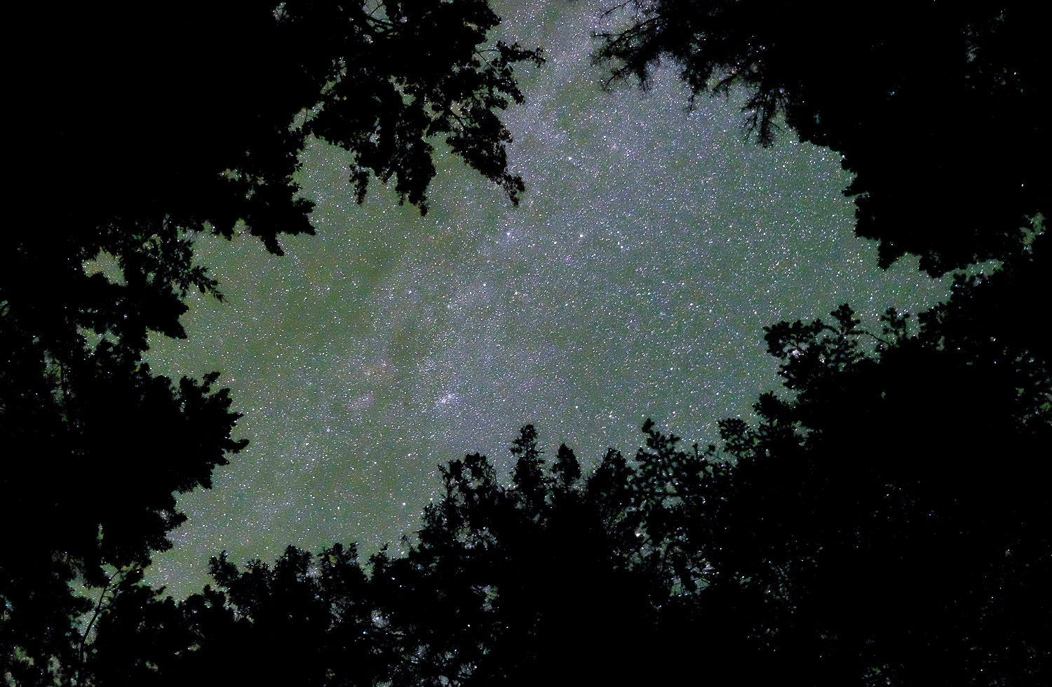 Fuji XT-1, 30 sec. @ f/2.8, ISO 6400, 18-55mm