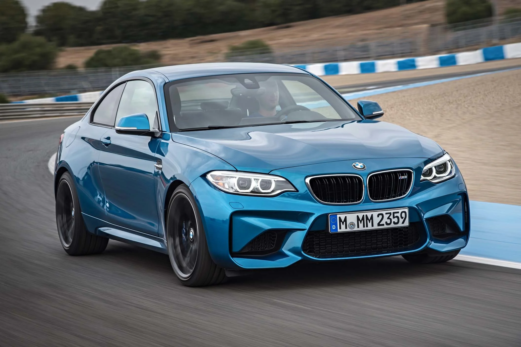 2016-bmw-m2-01-1.jpg