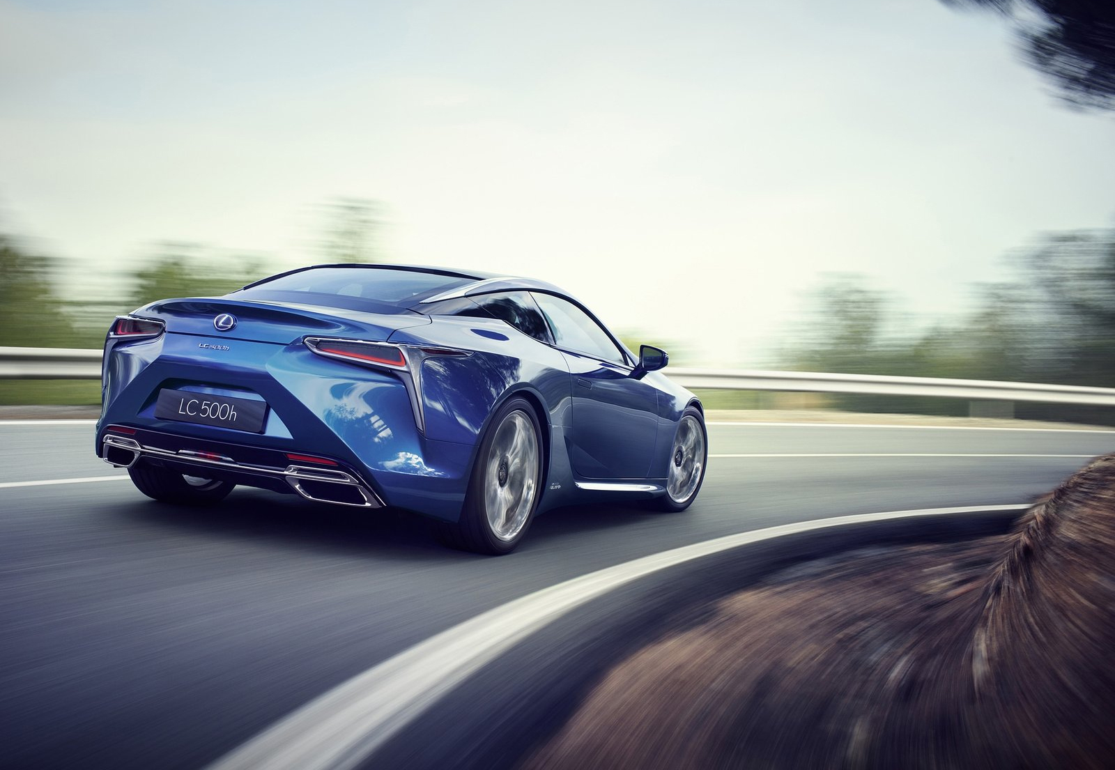 Lexus LC5004.jpg