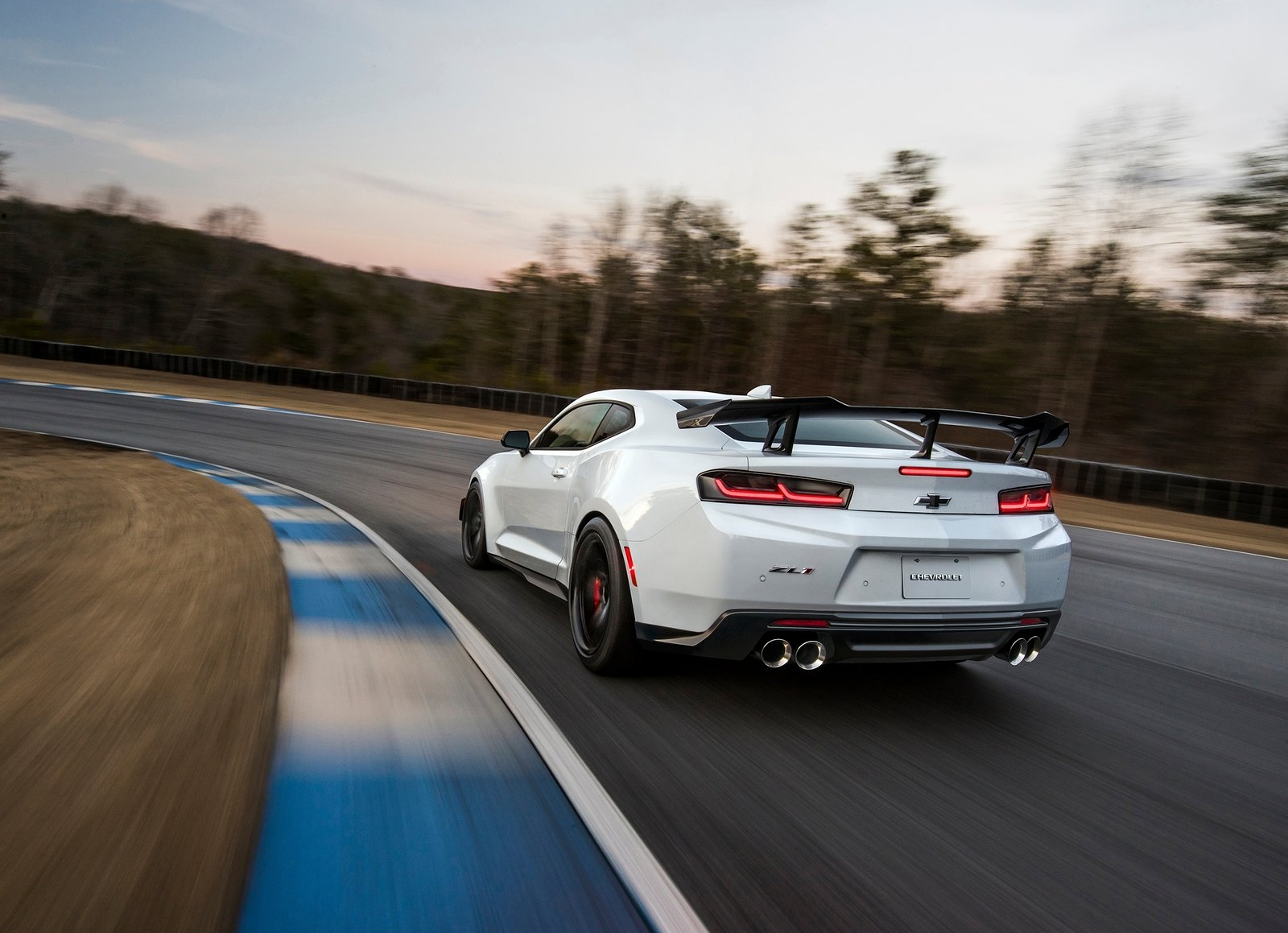 2018 Camaro ZL1 1LE 5.jpg
