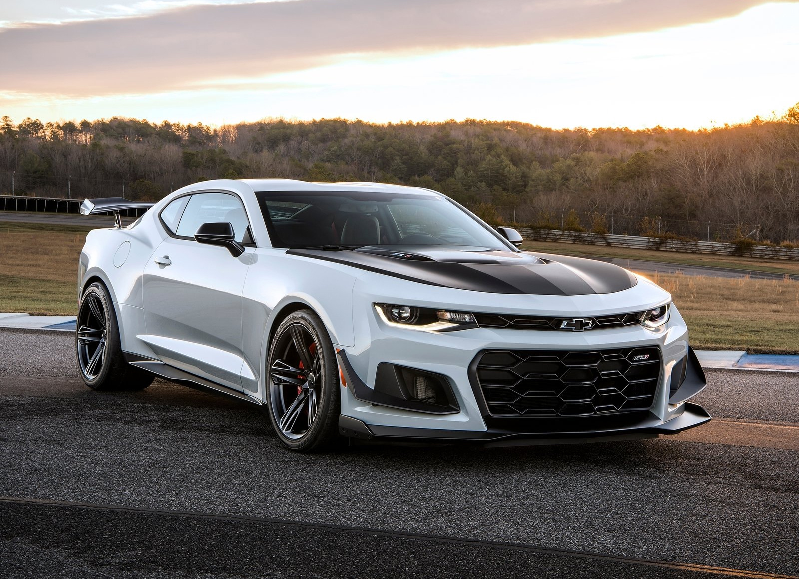 2018 Camaro ZL1 1LE.jpg