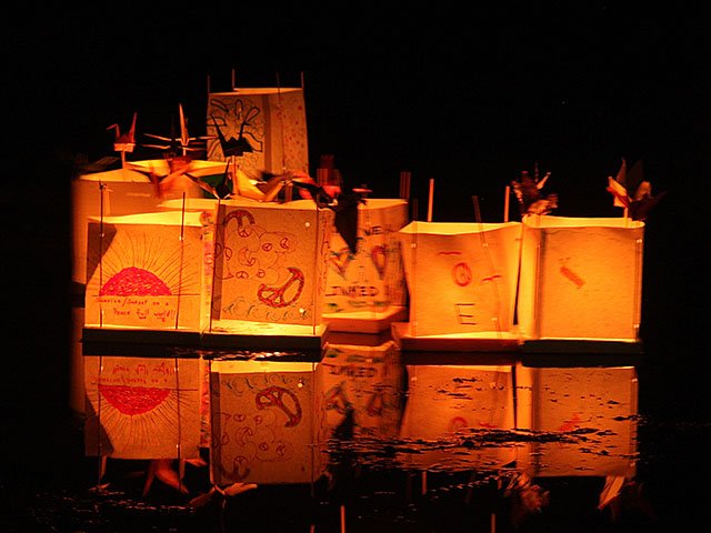 WhatToDo-LanternsForPeace-08062015.jpg