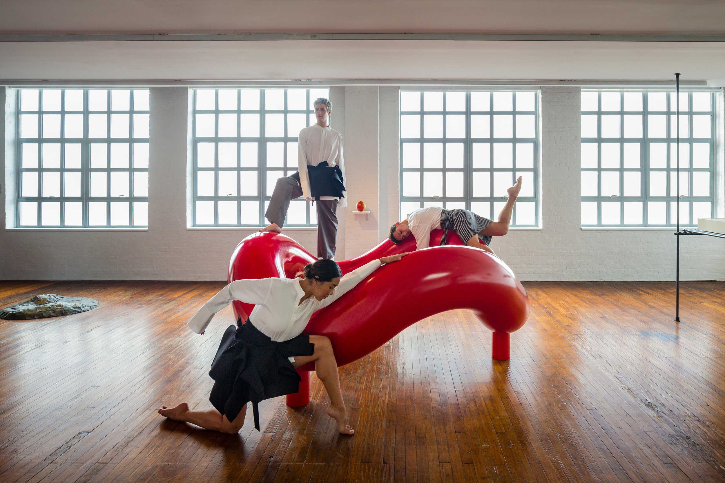 2-20190910-Brendan-Fernandes-Contract-and-Release-Noguchi-Museum-Installation-View-Photo-by-Nicholas-Knight-INFGM-ARS.jpg