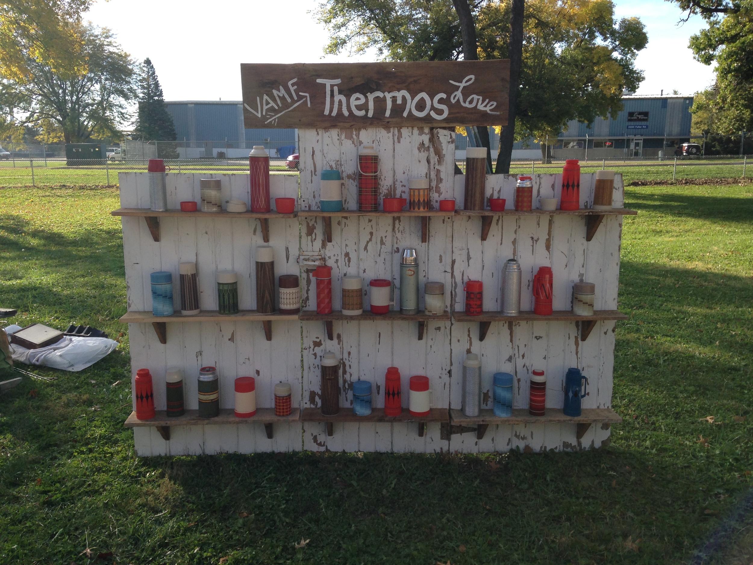 Check out this great display of vintage thermoses!! &nbsp;These fun displays were scattered throughout the fair. &nbsp;