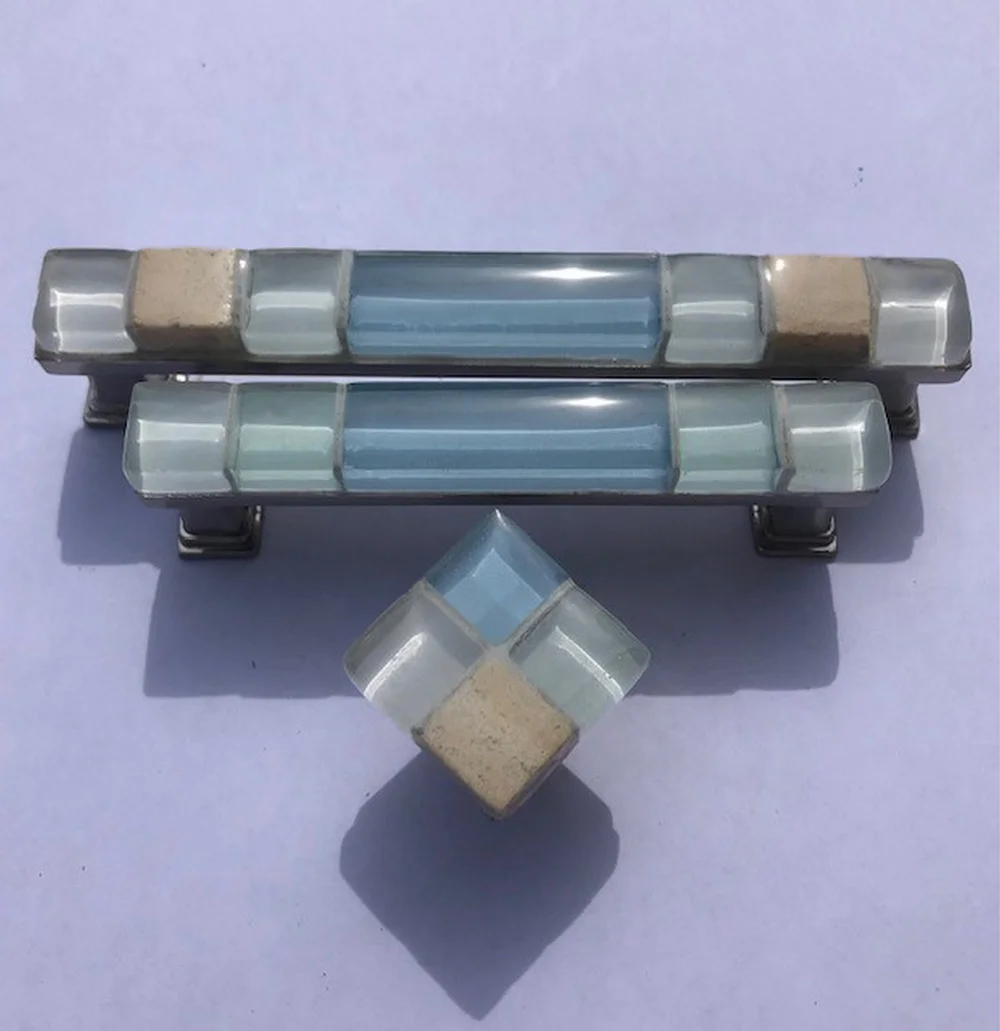 Coastal Beaches Cabinet and Drawer Pulls  Glace Yar