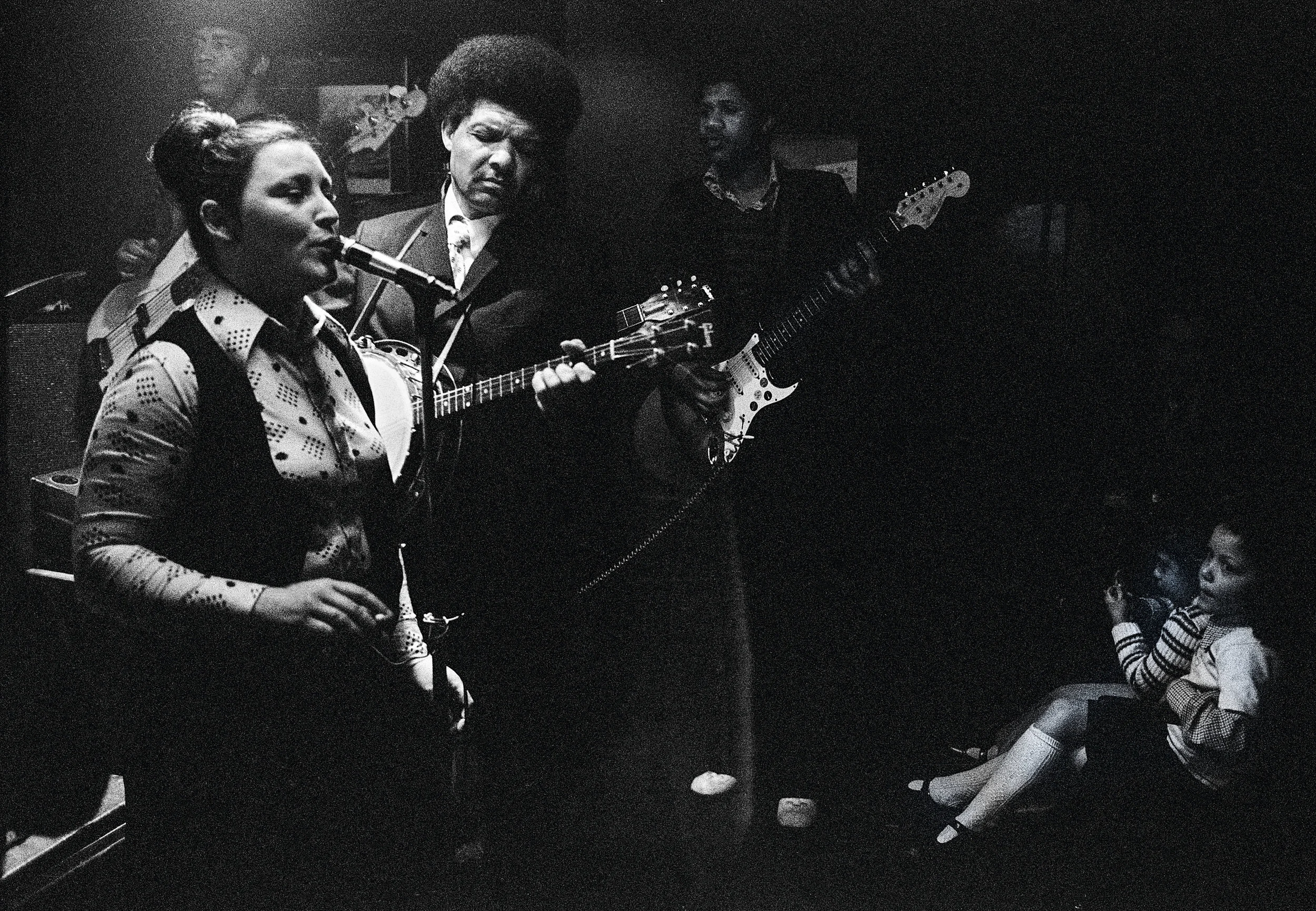 Singers in Coach and Horses Pub, 1975