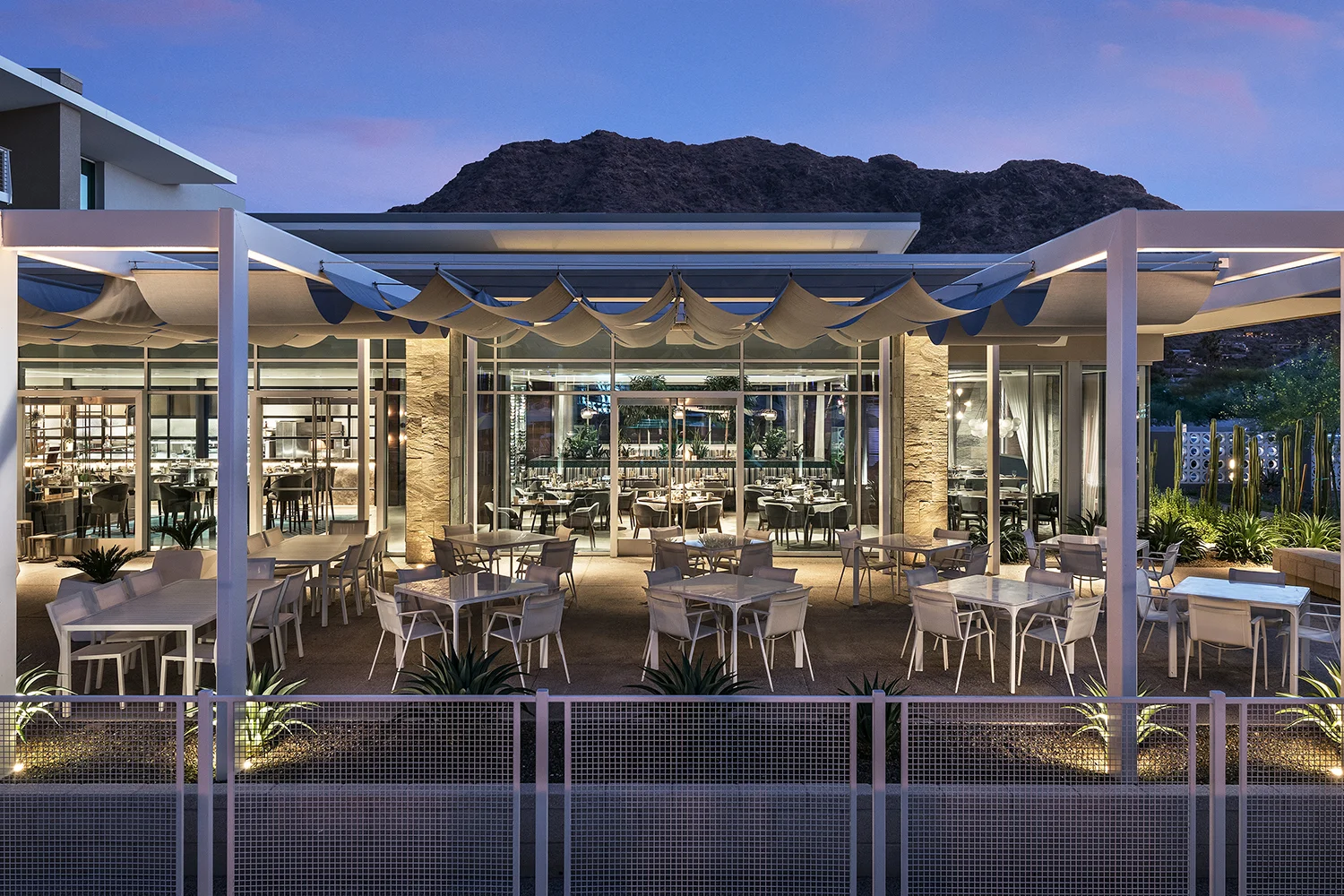 Hearth 61 Patio To Mummy Mtn.jpg