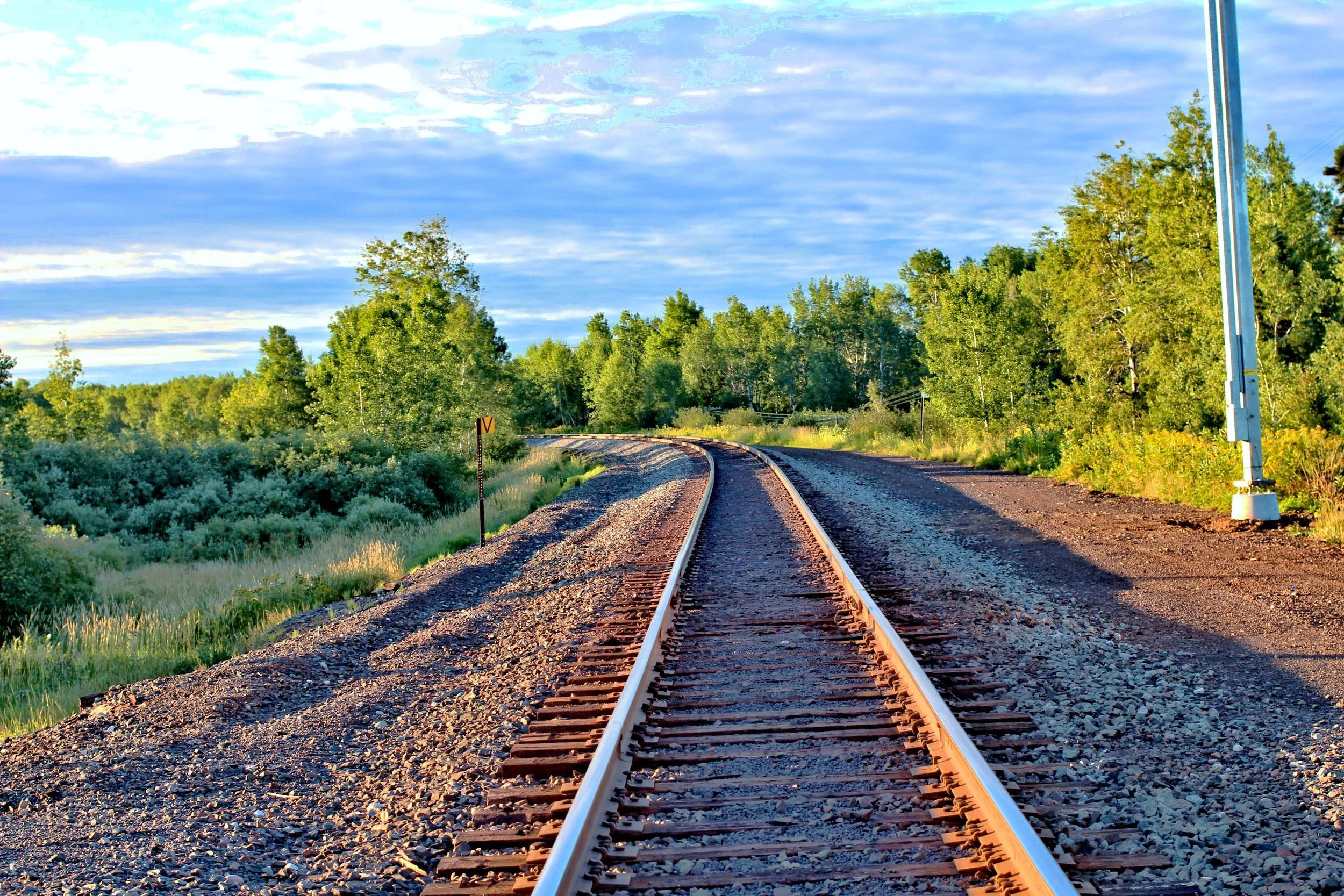 Tracks_HDR.jpg