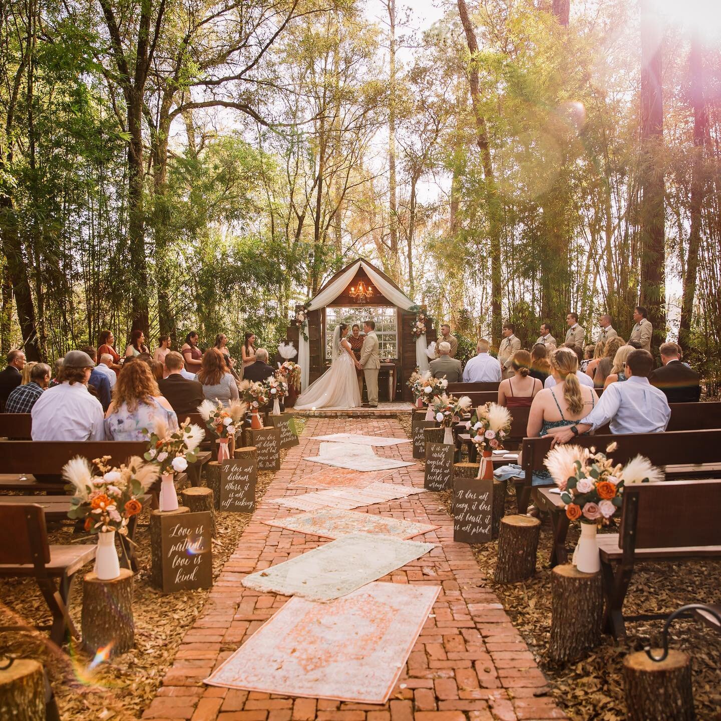 Happy Summer Solstice! 🌞

&bull;
&bull;
&bull;
&bull;
&bull;
&bull;
&bull;
&bull;
&bull;
&bull;
#alicesartgallery #bridleoaks #bridleoaksbarn #delandwedding #orlandoweddingphotographer 
#forestwedding #fairytalewedding #bohowedding #offbeatwedding #