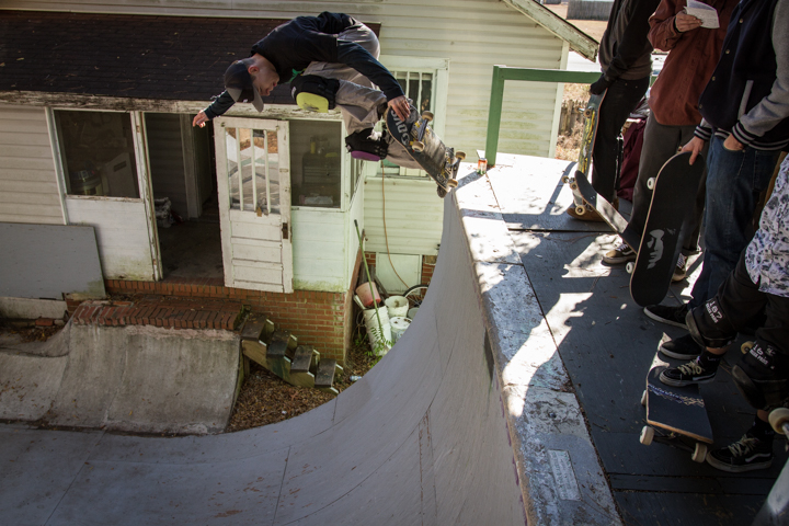 Eric McGuiness, vert dog.