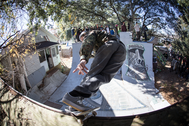 Savage Al coming through smith grind backside.