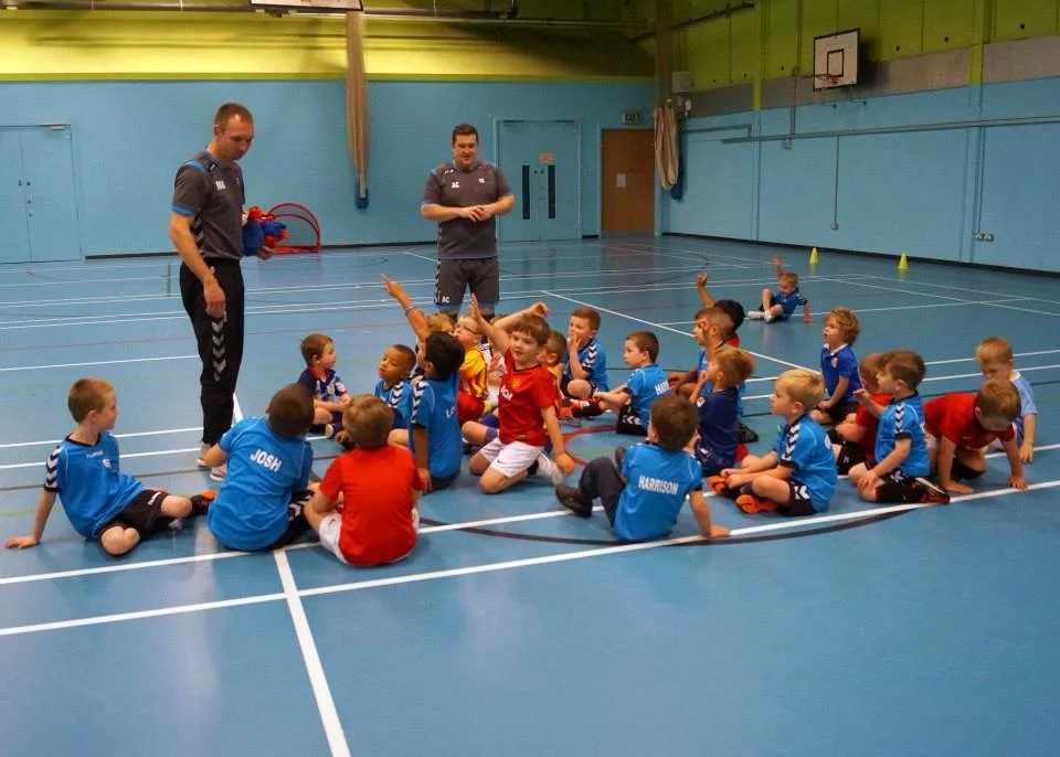 football_coaching_kids2_middleton.JPG