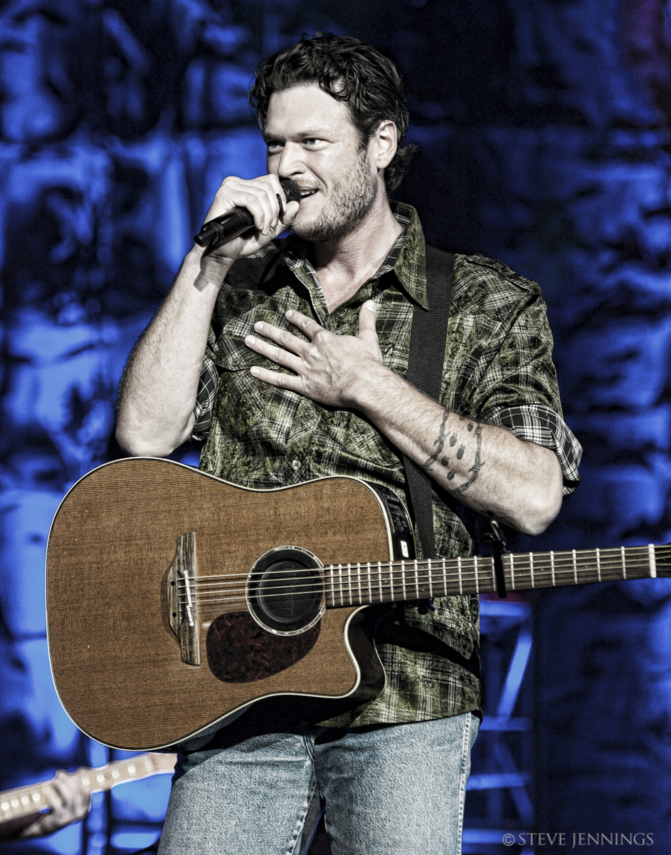 BLAKE SHELTON