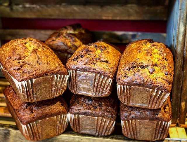 👁❤️🍌🍞 and if you don&rsquo;t speak emoji... &ldquo;I LOVE BANANA BREAD!!&rdquo; My mom used to make banana bread or banana muffins and they never lasted more than a day!! And if she snuck 🍫in, they were gone even faster!! #bananabread#chocolate#f