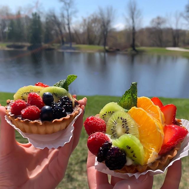 What a great shot of our fruit tarts by @_nailgirlshae ... Hopefully you were able to share a special moment with your mom yesterday!! #frenchwaycafe#fruittarts#guestphoto
