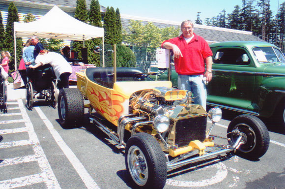 Jim & Joanie Flowers 23 Ford T-bucket