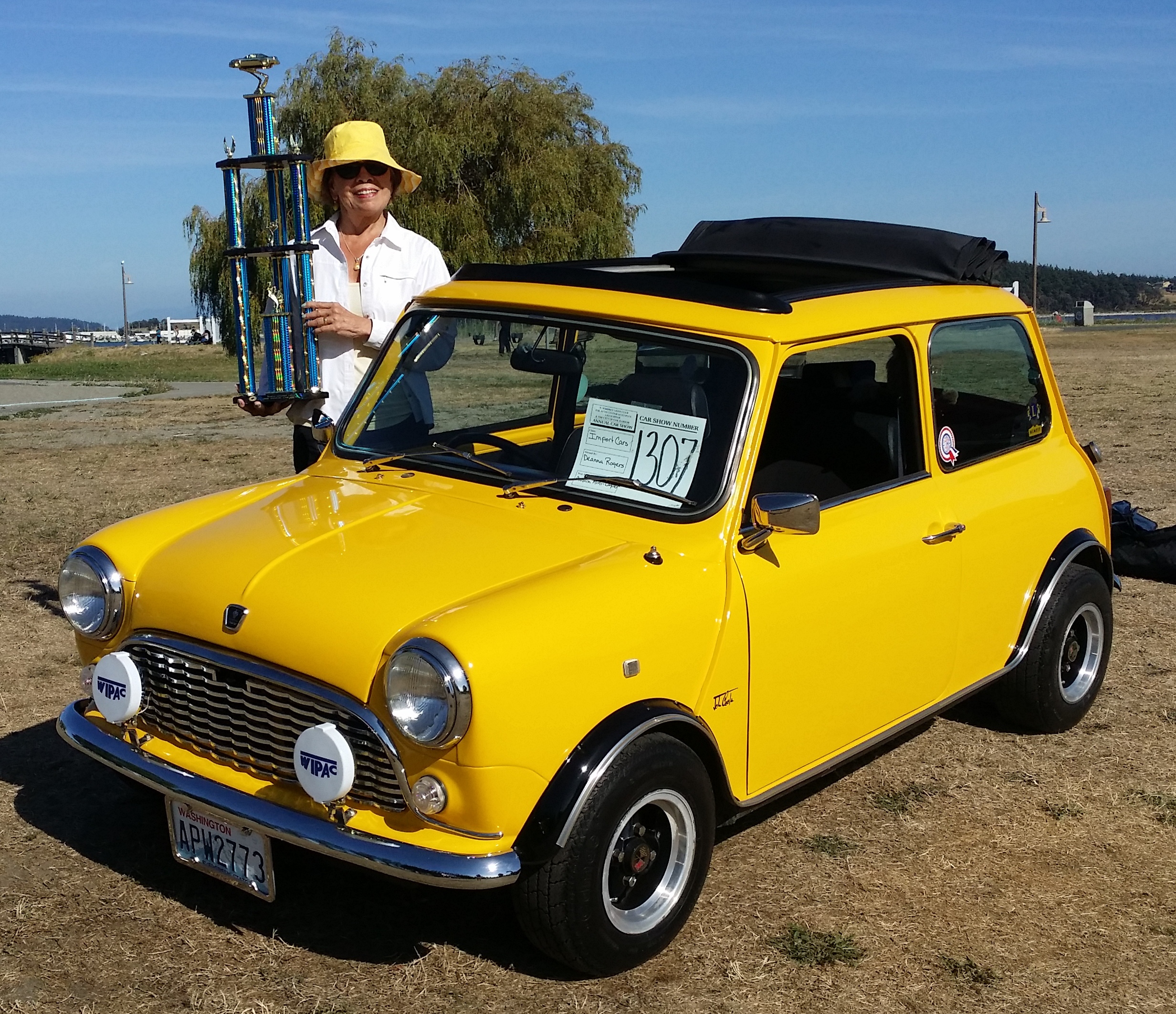 Mel & Deanna Rogers 72 Austin Mini Cooper