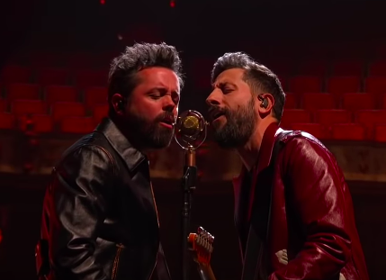 Old Dominion Wins CMA Vocal Group of the Year, Performs with Edwina on CMAs