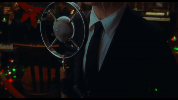 Phoebe Bridgers Uses Louise on The Tonight Show with Jimmy Fallon