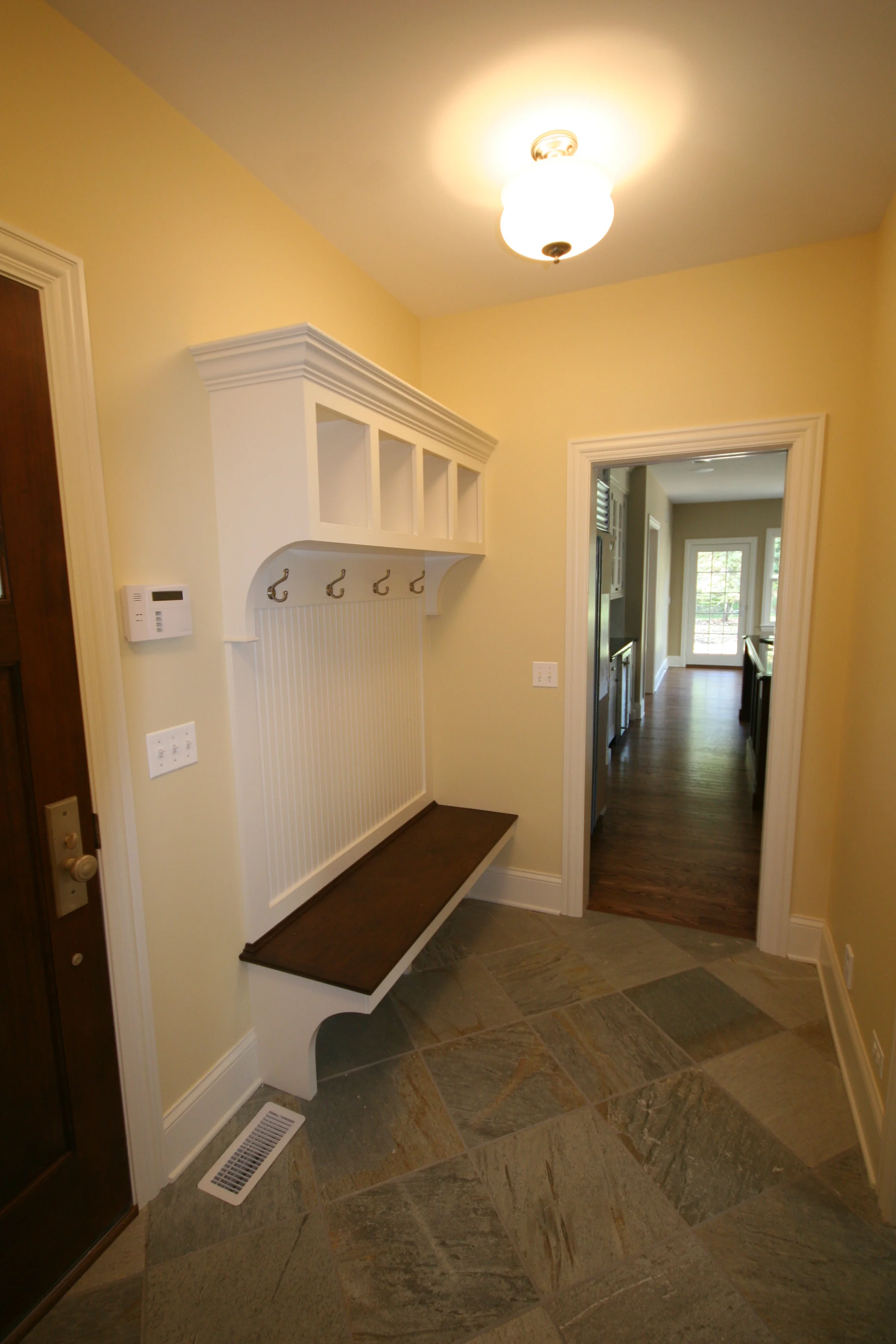 4906 Montgomery 023.jpg