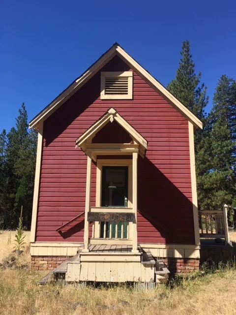 SchoolHouse.jpg
