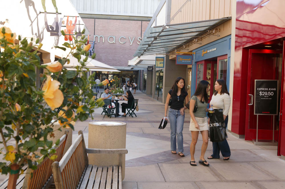 Directions to Going In Style at Stanford Shopping Center – Going