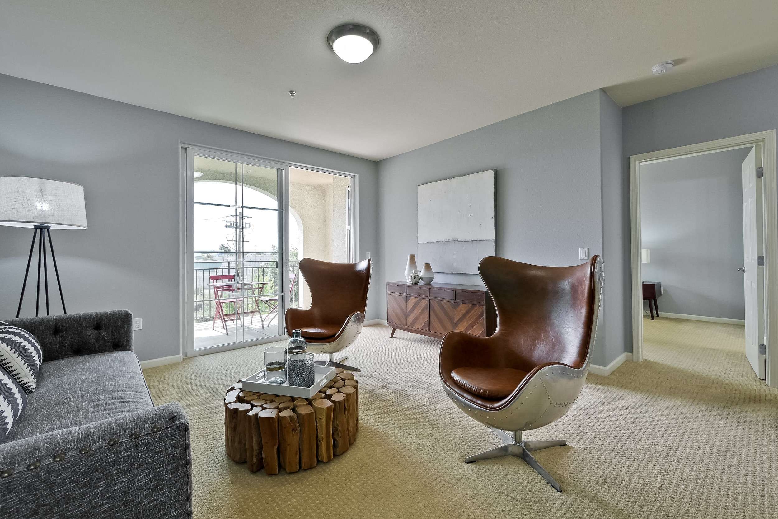 Living Room 2.jpg
