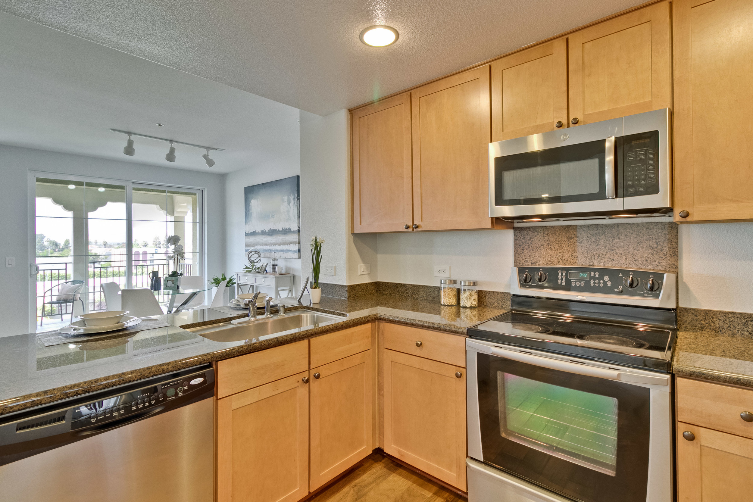 Kitchen 6.jpg