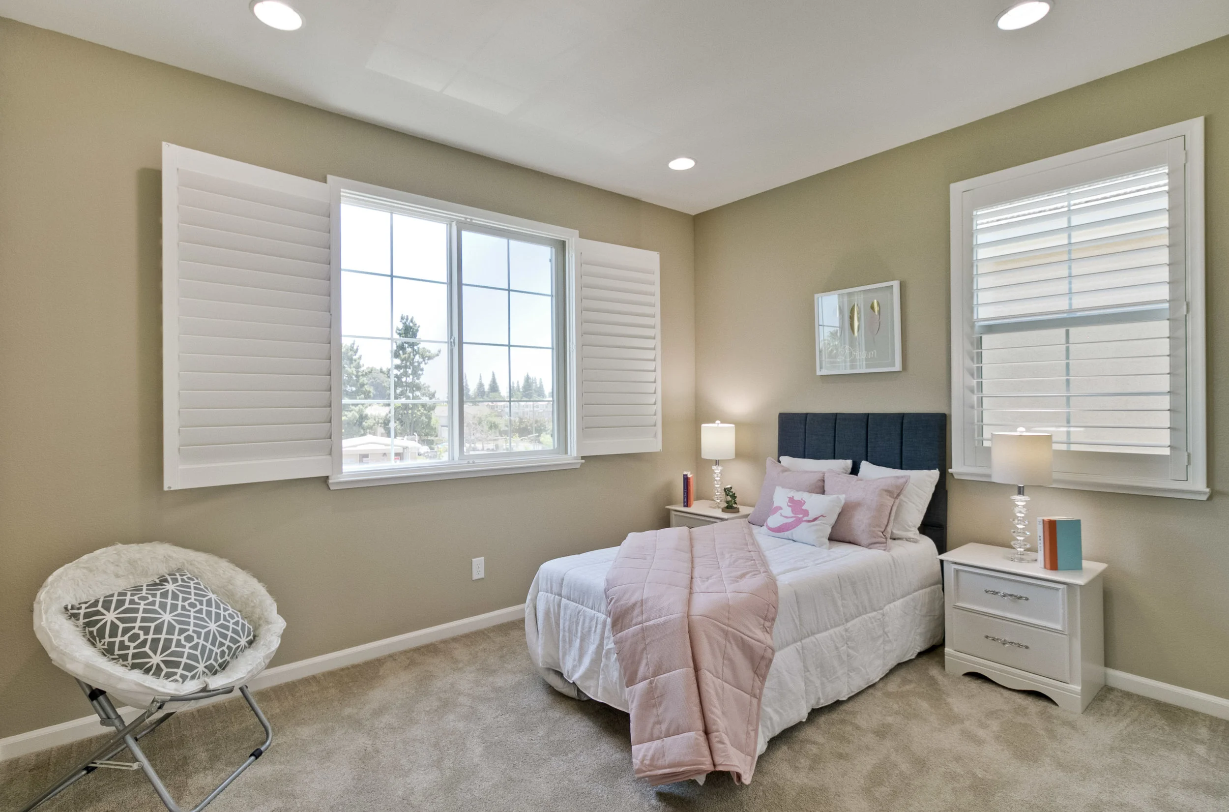 27 Bedroom 3.jpg