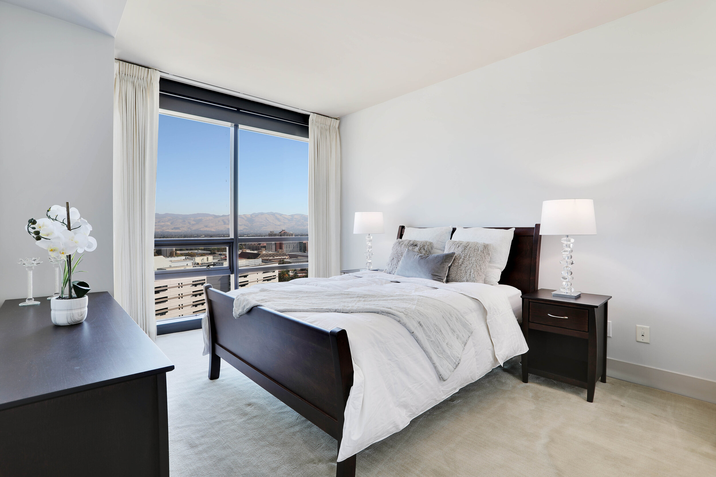 12 Bed1.jpg