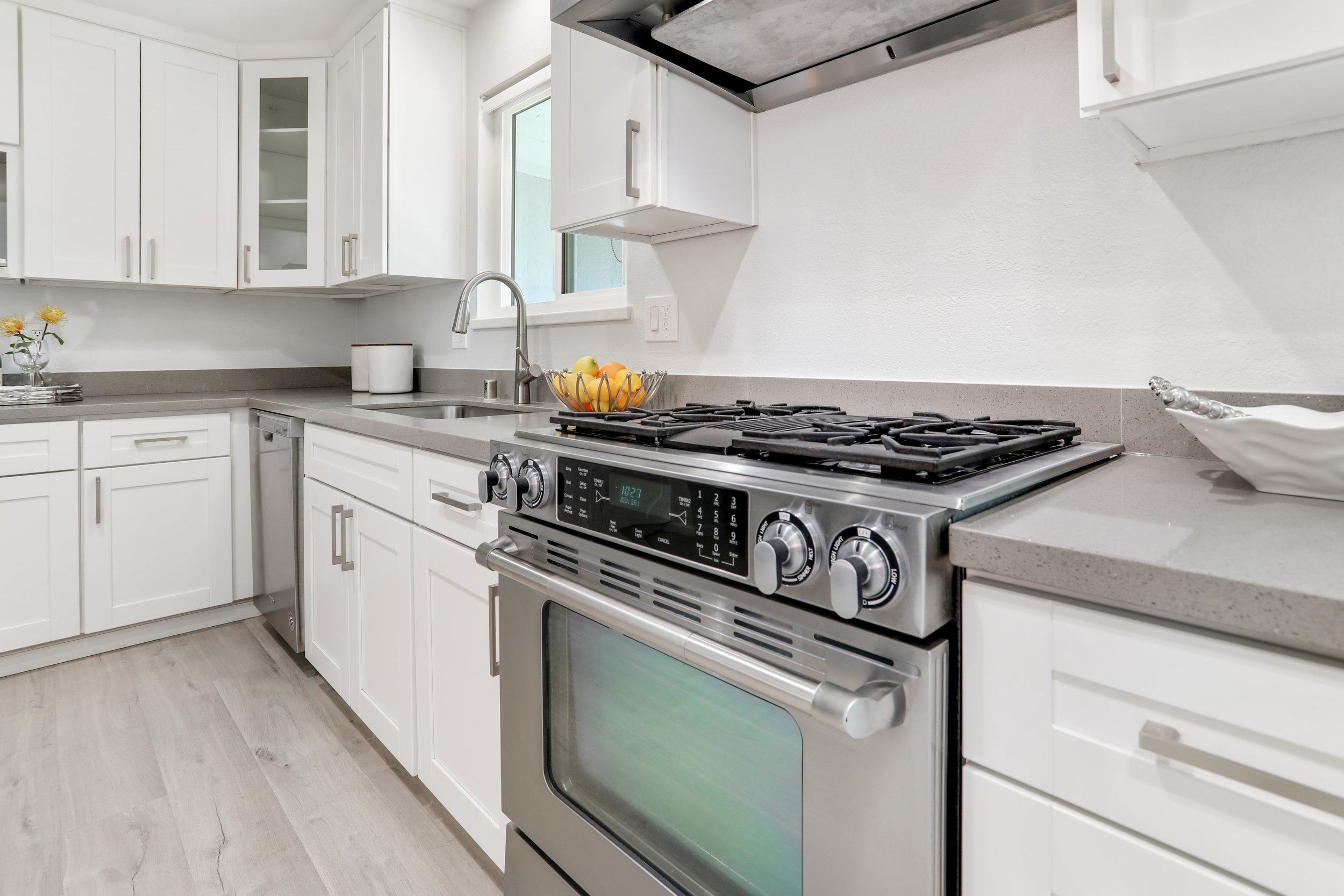 14 Kitchen Inwood23.jpeg