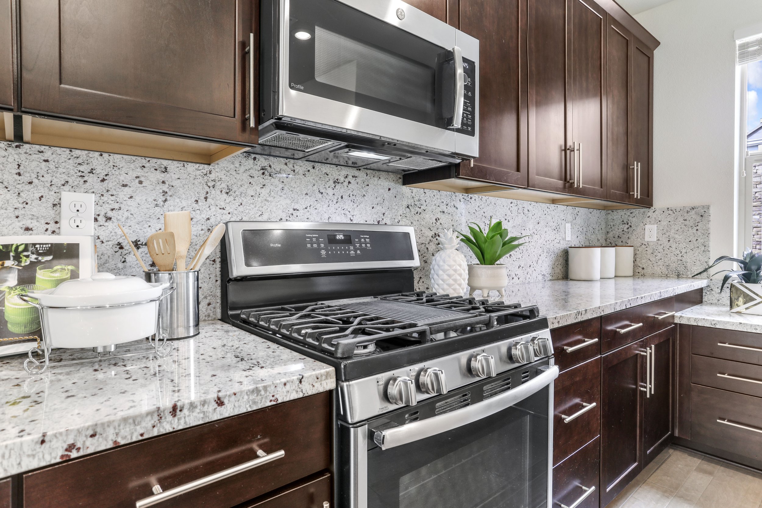 16 Kitchen Scottfield24.jpg
