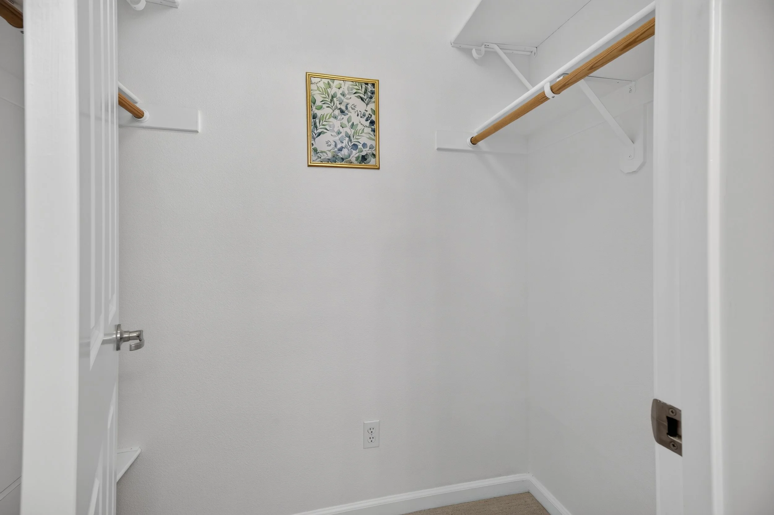 22 Guest Bed Closet.jpg