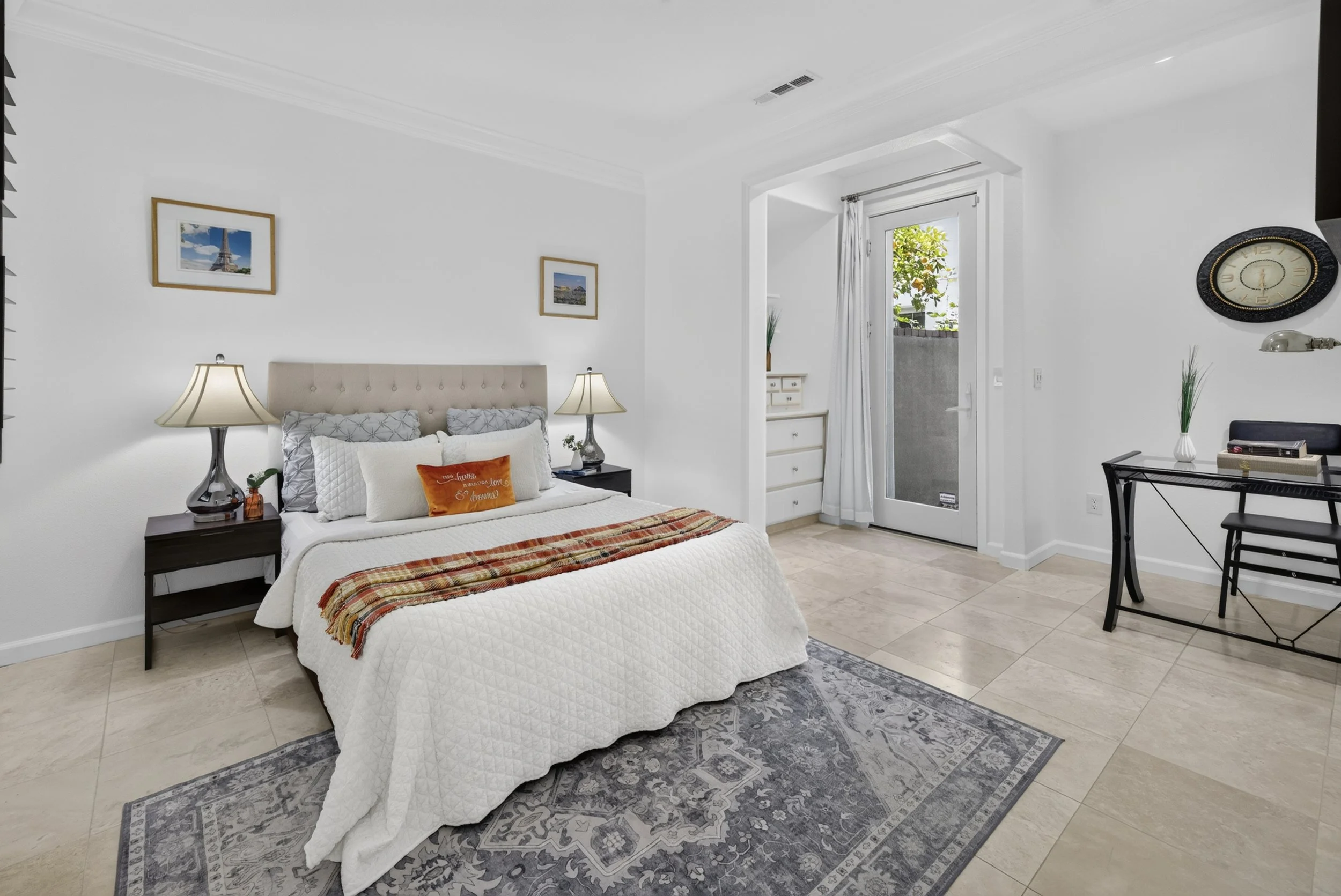 23 1st Flr Bed.jpg