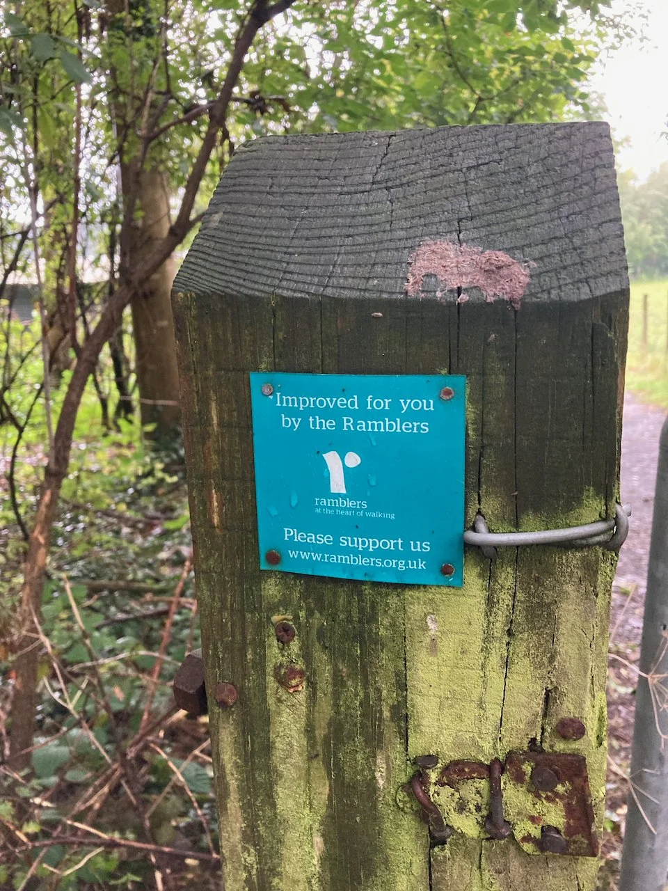   The Ramblers Association  is a charity that supports walking in Britain. Their guidebooks were immensely helpful in 1997 in the early-internet era.  