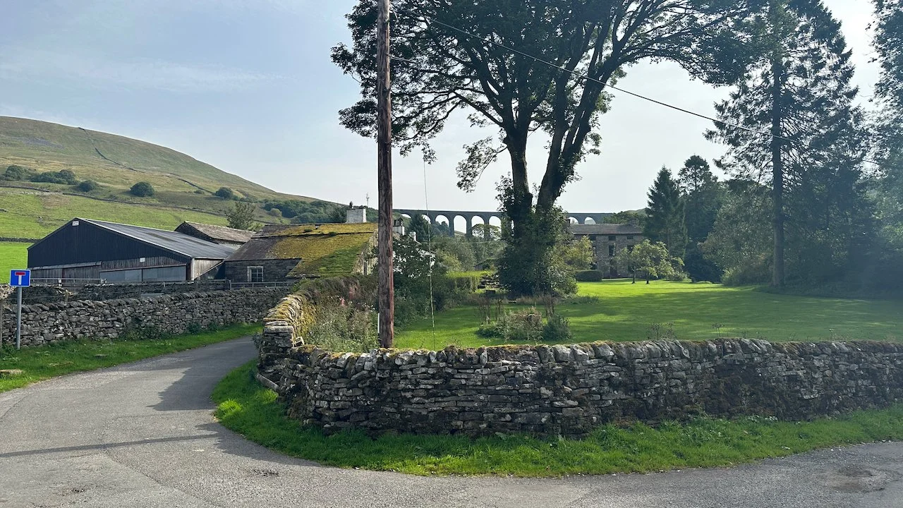  At Stonehouse with Arten Glen Viaduct in the background. 