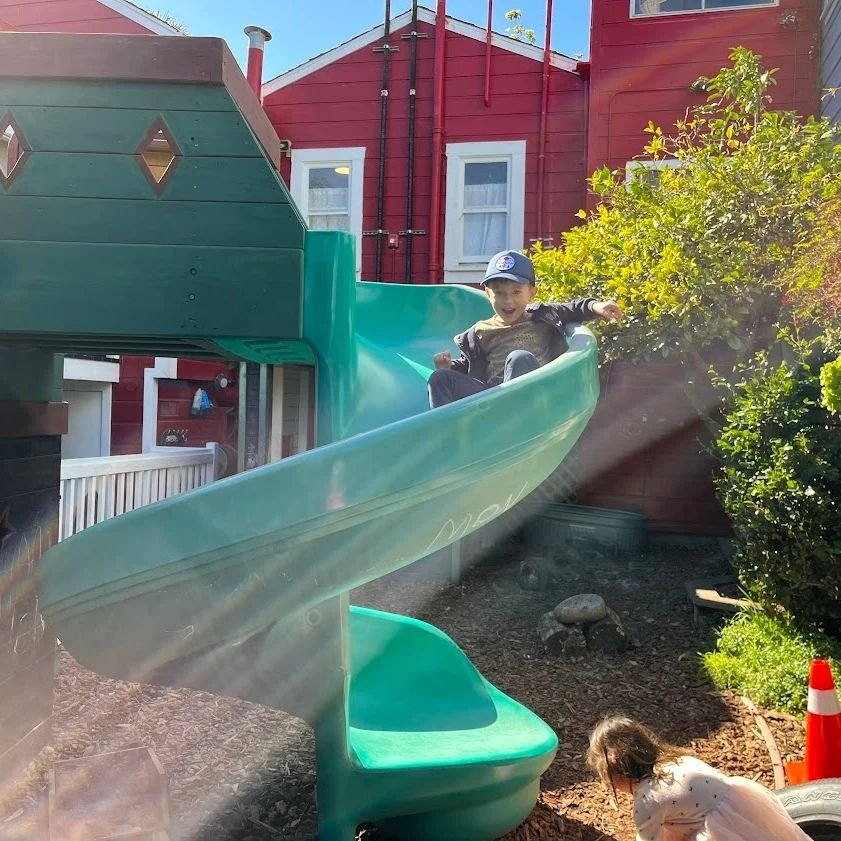 The sunshine is back and we're here for it. 🙌🌞

#sanfranciscopreschool #playbased
