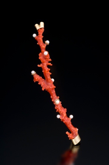  April Higashi: Red ocean coral, 18k yellow gold, cultured sea pearls, 2011