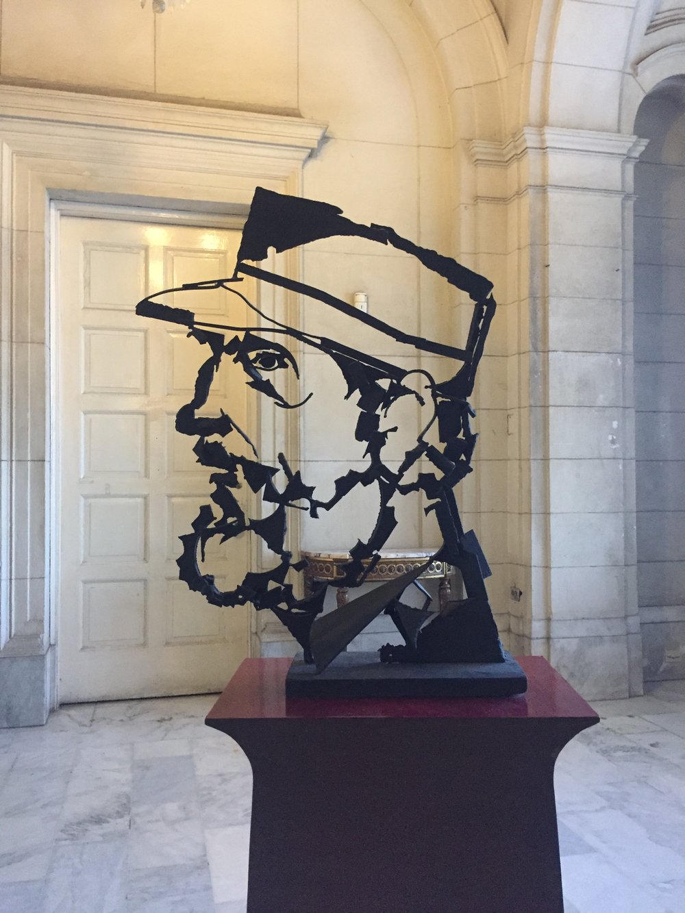 Fidel sculpture at the Museum of the Revolution