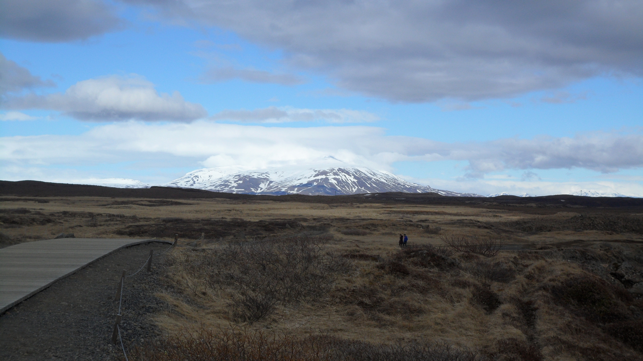 The view AWAY from Gulfoss is just as pretty.
