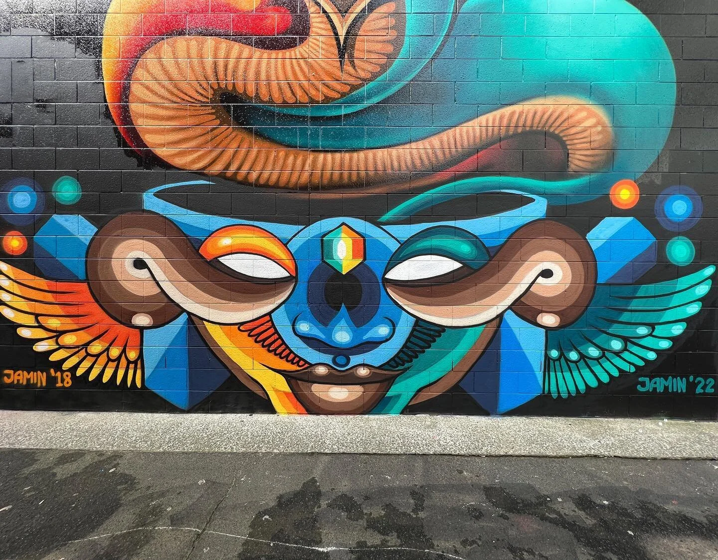 Yesterday&rsquo;s wall at Vibrance Paint Jam.
. 
#mask #colors #wallpainting #streetartgraffiti #tasmanianstreetart #hobartstreetart #lanewayart #spraypaintart