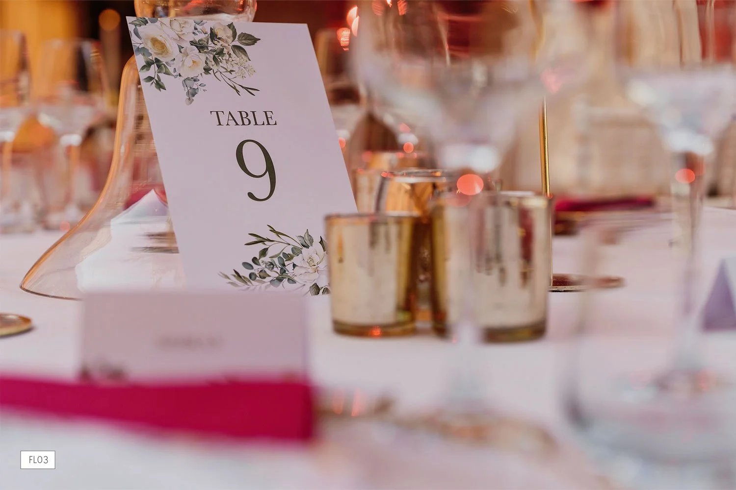 Floral_white-flowers_table-name_Ananya-Cards.jpg
