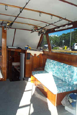 Hawaii fishing boat Wild Bunch interior
